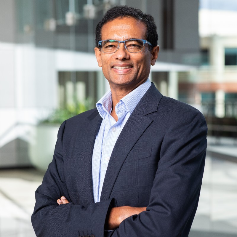 Peeyush Gupta AM - Co-host